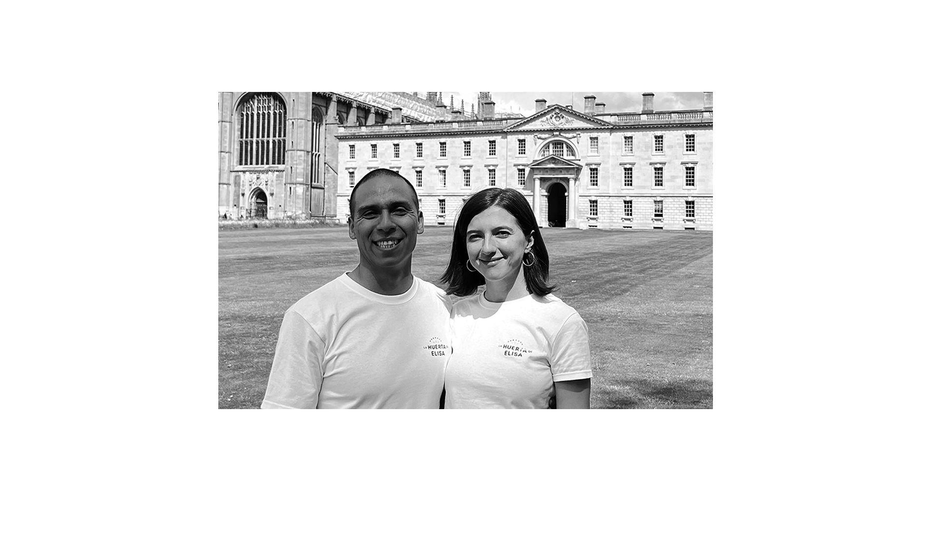 Black and white photo of two La Huerta de Elisa team members 