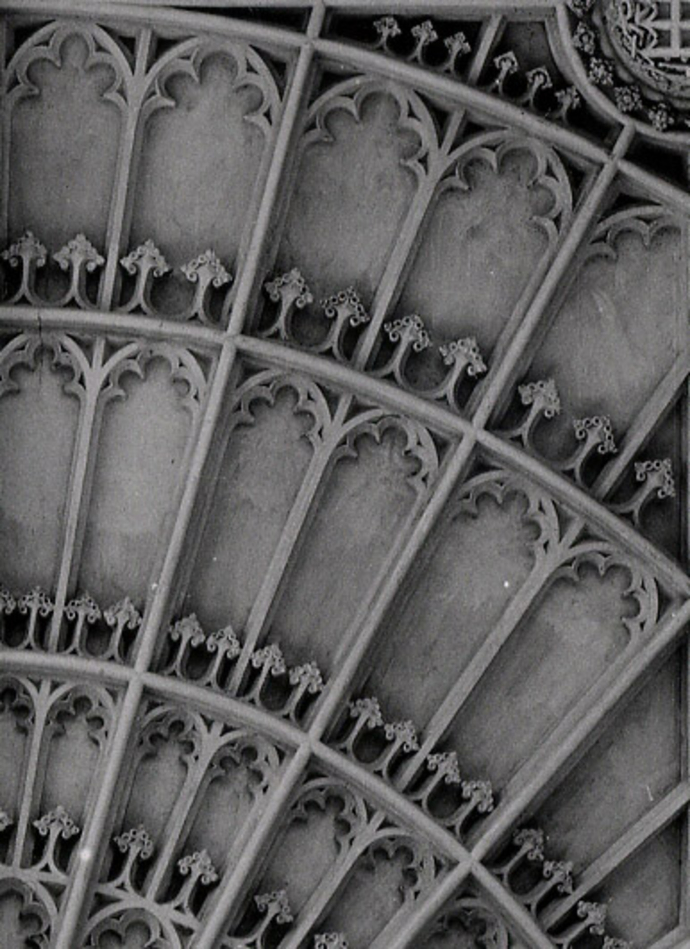 Close-up of the vaulting at the east end of the Chapel, showing the double arrow motif. Photograph: RCHM, 1949. [Coll-Ph-740-close-up]