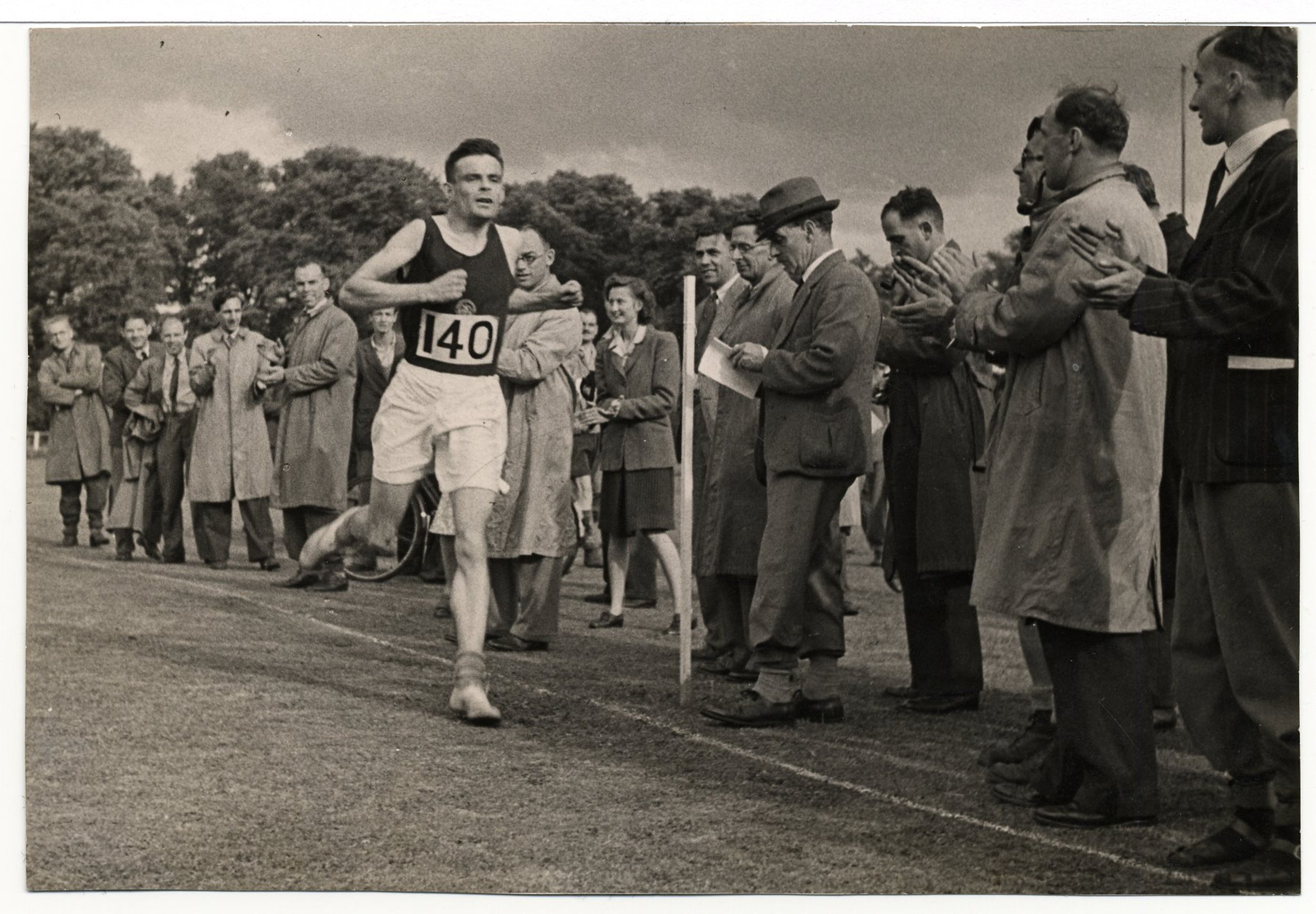 Turing coming second in a three-mile race at Walton, 26 December 1946. [AMT K/7/8]