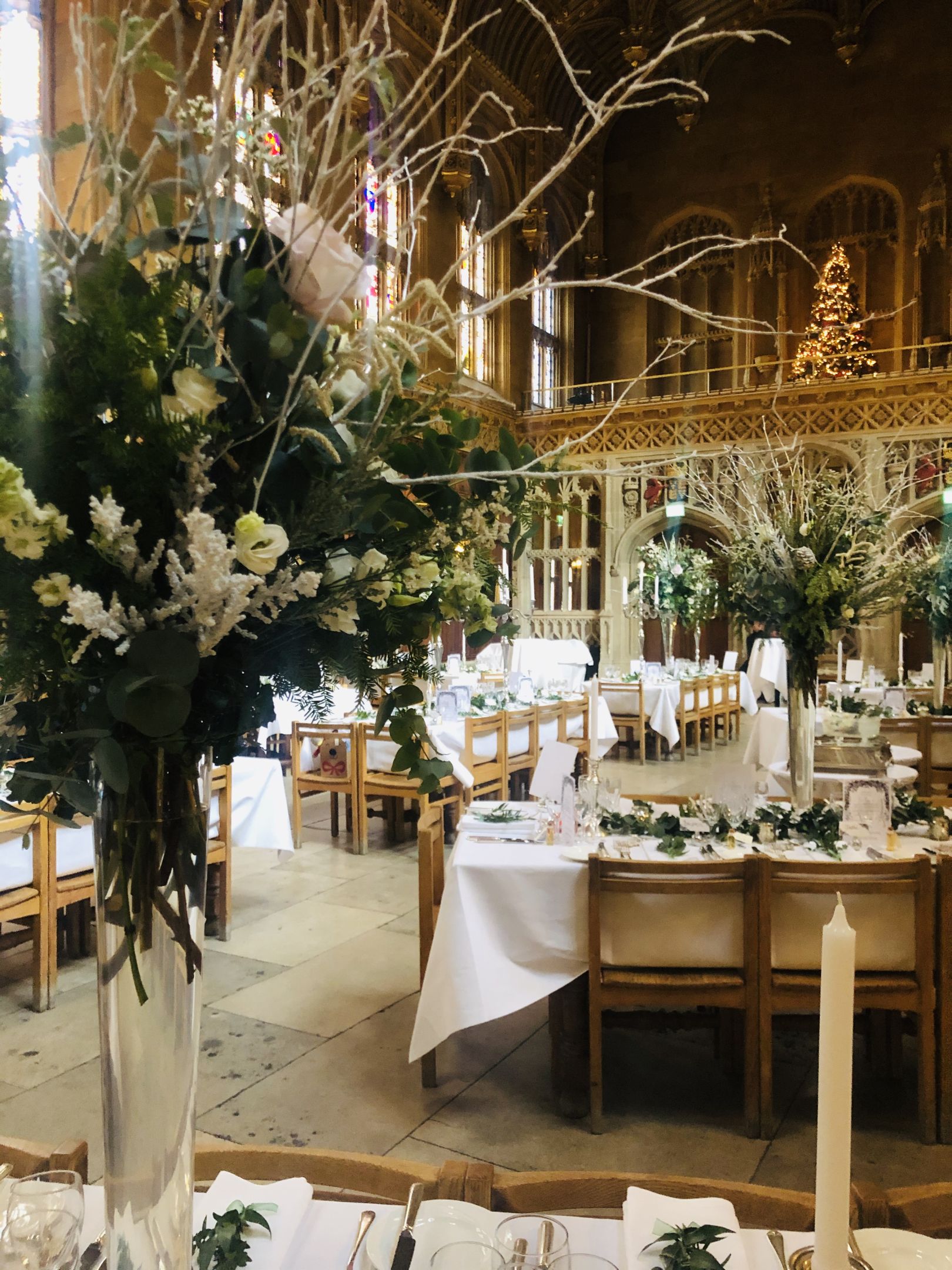 flowers and winter wedding table decorations