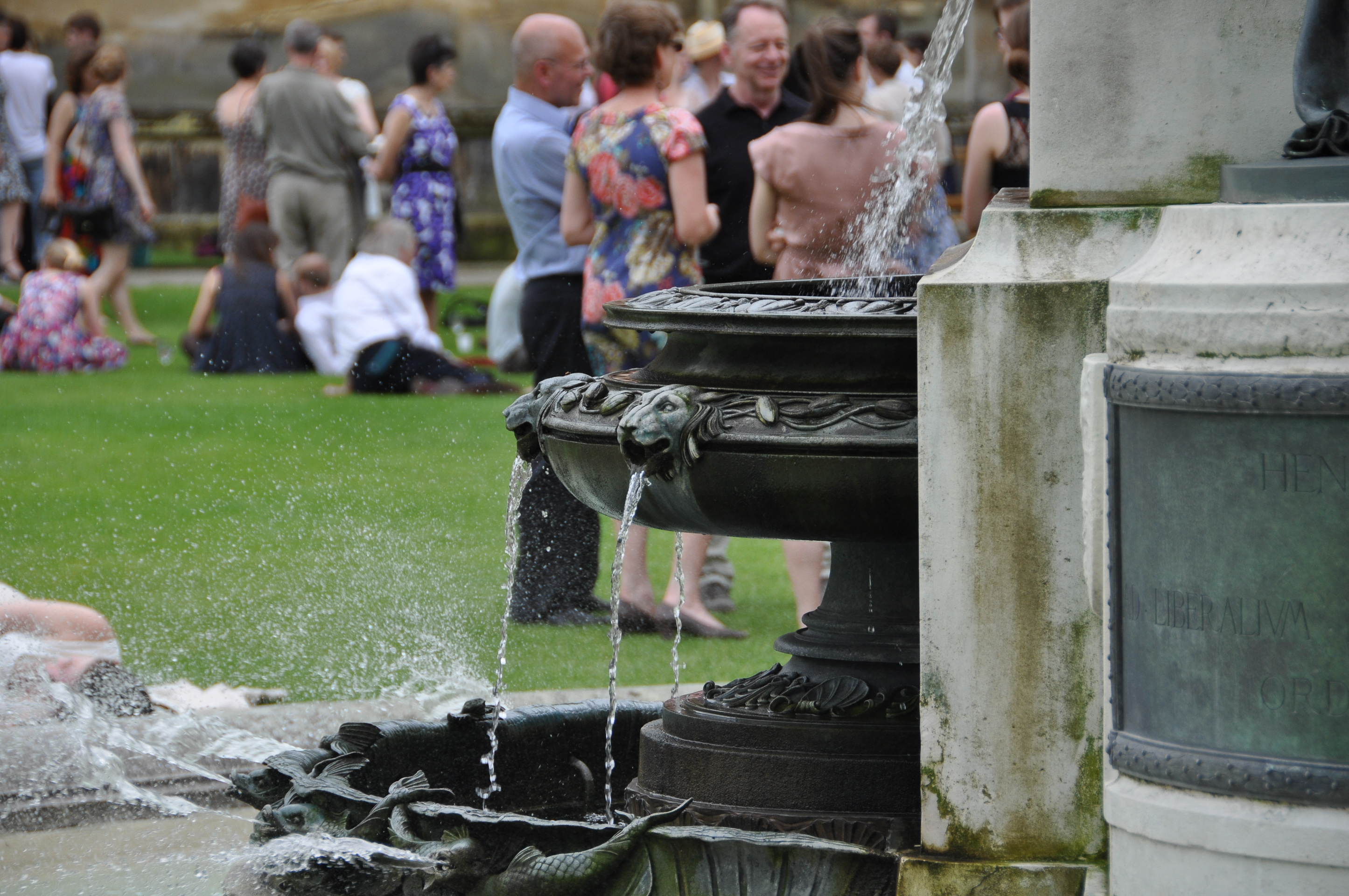 King's fountain with members in background